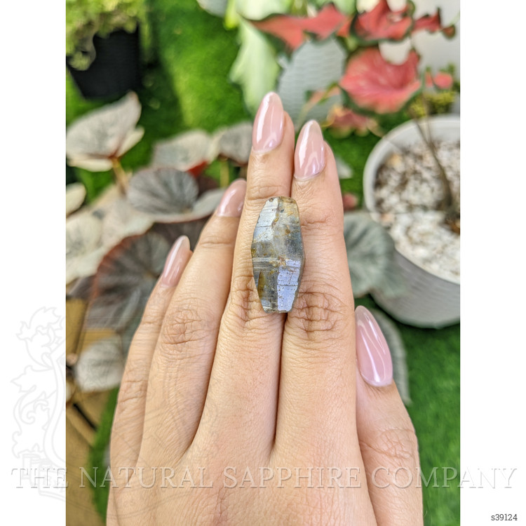 32.50 Ct. Blue Sapphire Crystal from Ceylon (Sri Lanka)