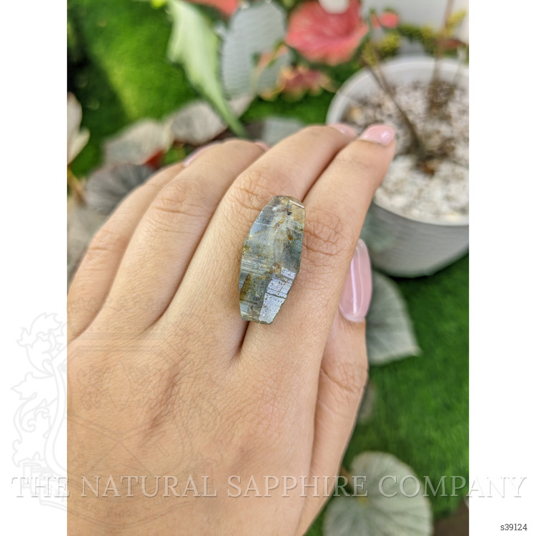 32.50 Ct. Blue Sapphire Crystal from Ceylon (Sri Lanka)
