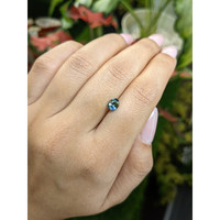 0.86 Ct. Bi Color Sapphire from Ceylon (Sri Lanka) Life Style