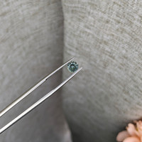 0.75 Ct. Bluish Green Sapphire from Montana Life Style