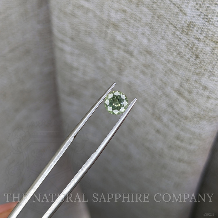 1.14 Ct. Yellowish Green Sapphire from Montana