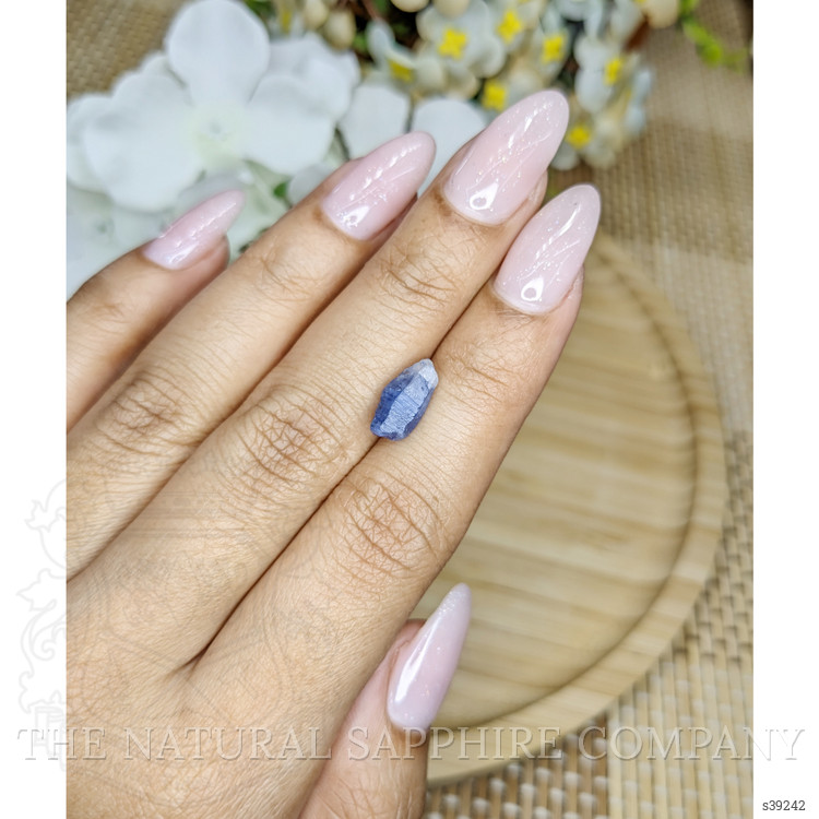 3.48 Ct. Bi Color Sapphire Crystal from Ceylon (Sri Lanka)