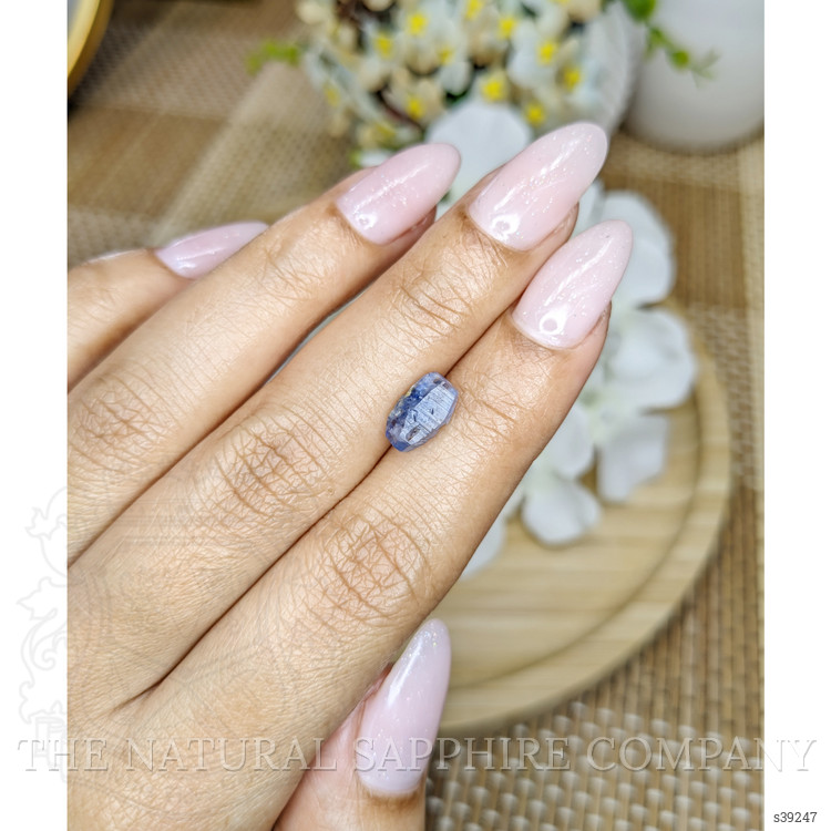 2.85 Ct. Blue Sapphire Crystal from Ceylon (Sri Lanka)