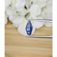3.71 Ct. Blue Sapphire Crystal from Ceylon (Sri Lanka) Life Style