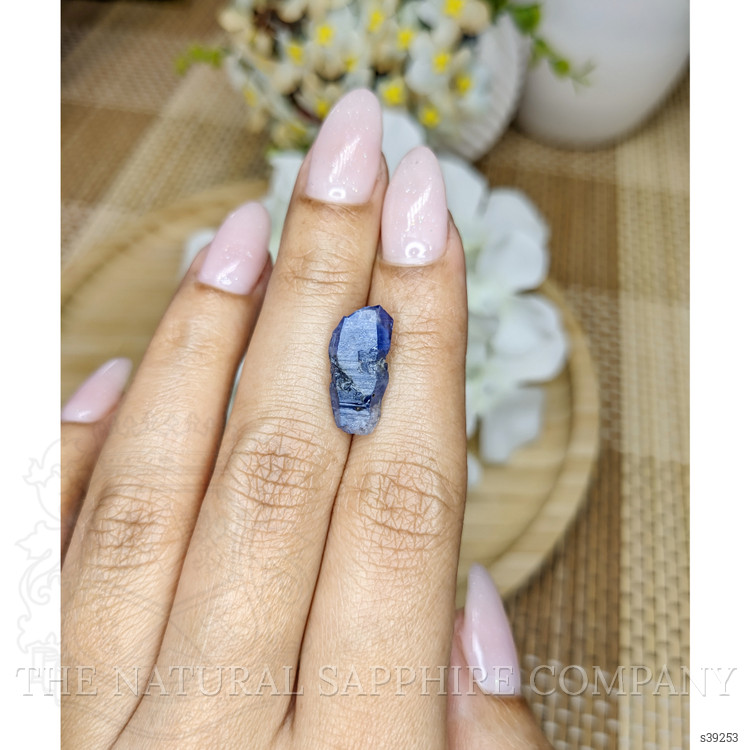 6.85 Ct. Blue Sapphire Crystal from Ceylon (Sri Lanka)