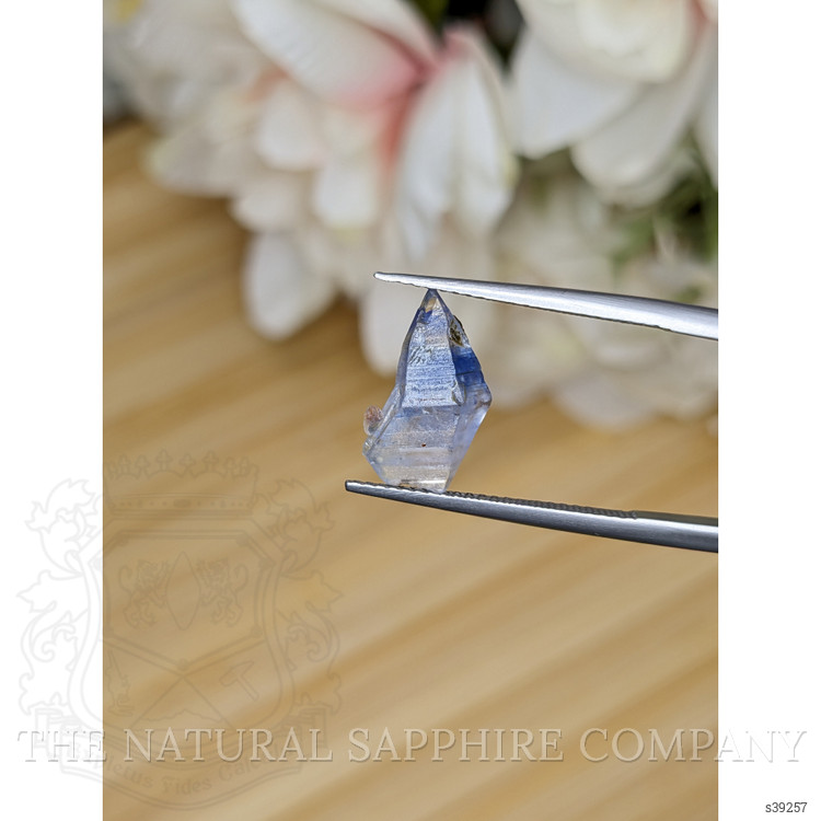 3.60 Ct. Bi Color Sapphire Crystal from Ceylon (Sri Lanka)
