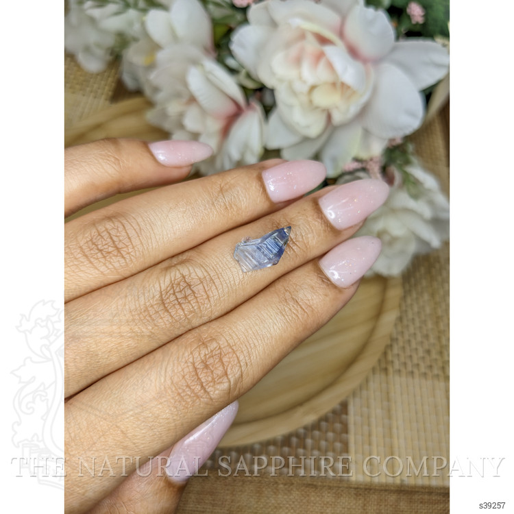 3.60 Ct. Bi Color Sapphire Crystal from Ceylon (Sri Lanka)