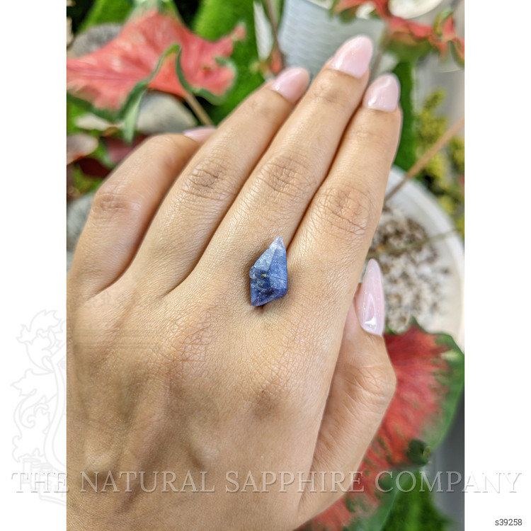 6.48 Ct. Blue Sapphire Crystal from Ceylon (Sri Lanka)