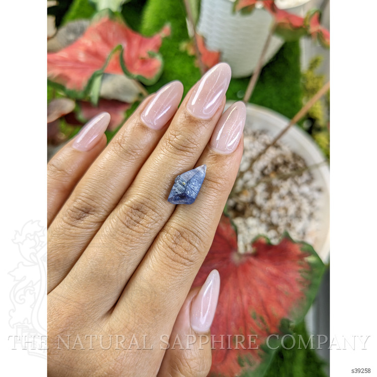 6.48 Ct. Blue Sapphire Crystal from Ceylon (Sri Lanka)