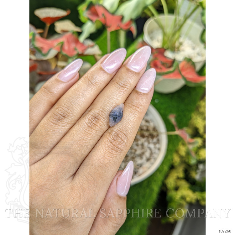 4.56 Ct. Bi Color / Parti Sapphire Crystal from Ceylon (Sri Lanka)