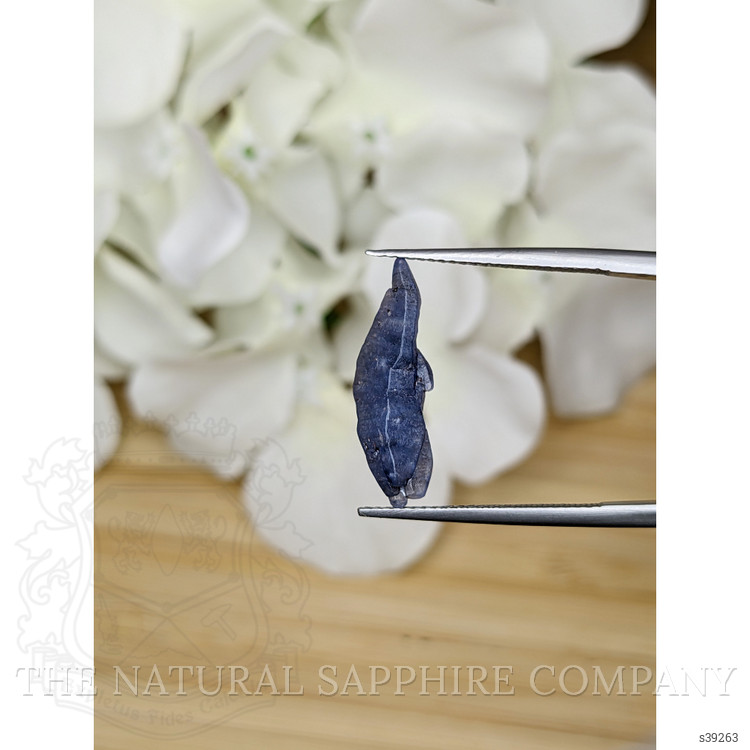 6.68 Ct. Blue Sapphire Crystal from Ceylon (Sri Lanka)