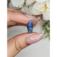 5.48 Ct. Blue Sapphire Crystal from Ceylon (Sri Lanka) Life Style