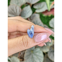 6.00 Ct. Blue Sapphire Crystal from Ceylon (Sri Lanka) Life Style