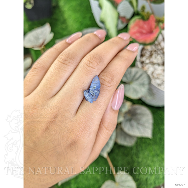 7.93 Ct. Blue Sapphire Crystal from Ceylon (Sri Lanka)