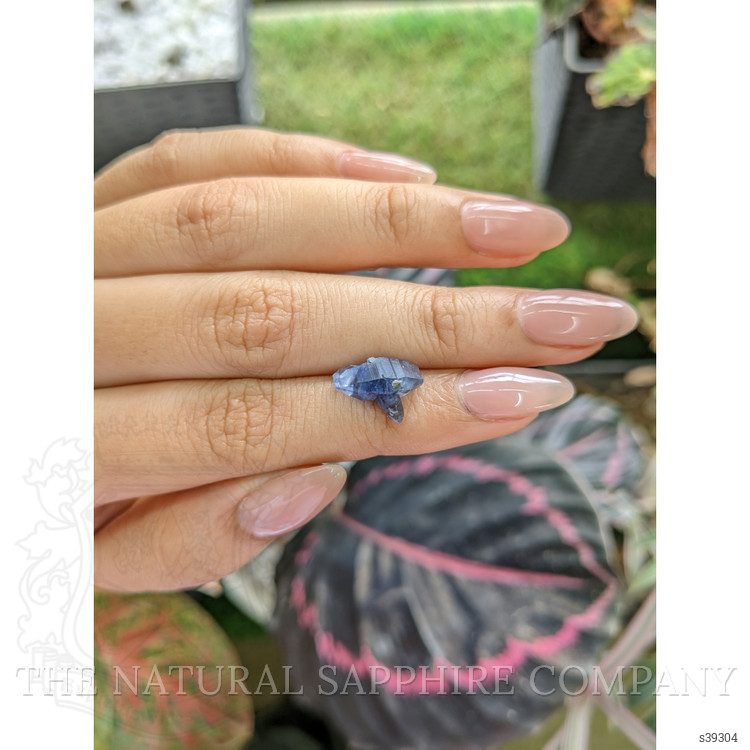 4.77 Ct. Blue Sapphire Crystal from Ceylon (Sri Lanka)