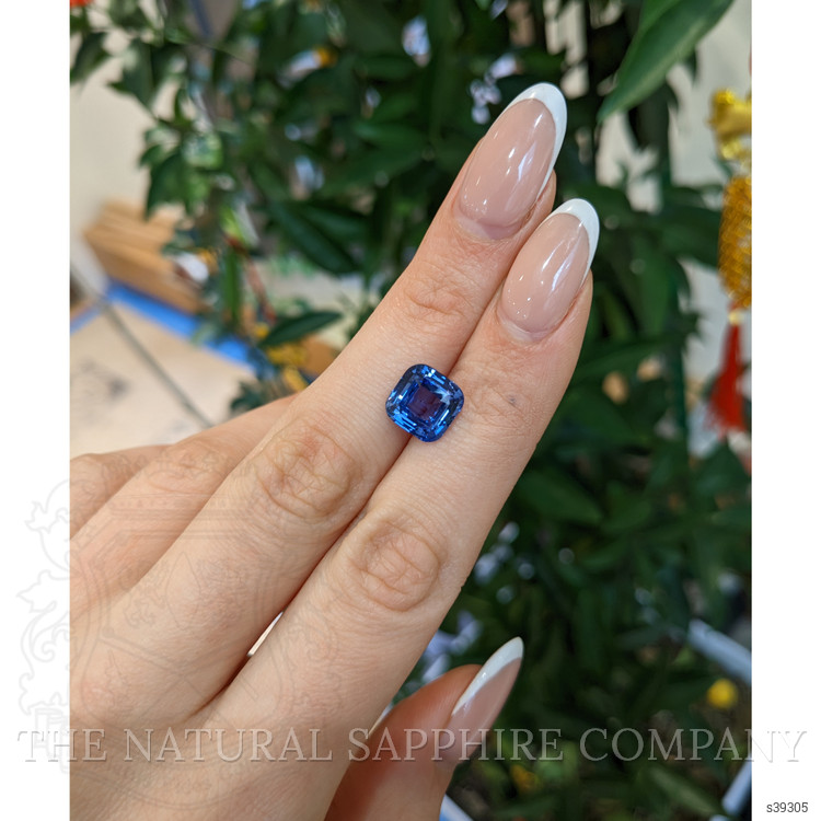 4.56 Ct. Blue Sapphire from Ceylon (Sri Lanka)