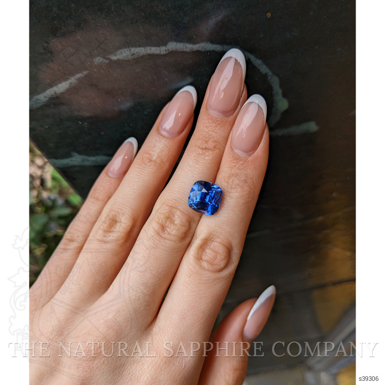 8.97 Ct. Blue Sapphire from Ceylon (Sri Lanka)