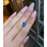 4.04 Ct. Blue Sapphire from Ceylon (Sri Lanka) Life Style