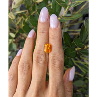 4.50 Ct. Yellowish Orange Sapphire from Ceylon (Sri Lanka) Life Style