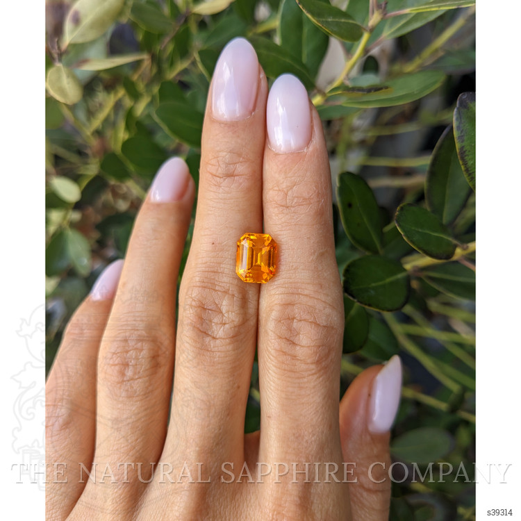 4.50 Ct. Yellowish Orange Sapphire from Ceylon (Sri Lanka)