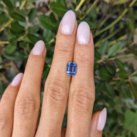2.58 Ct. Color Change Sapphire from Ceylon (Sri Lanka) Life Style