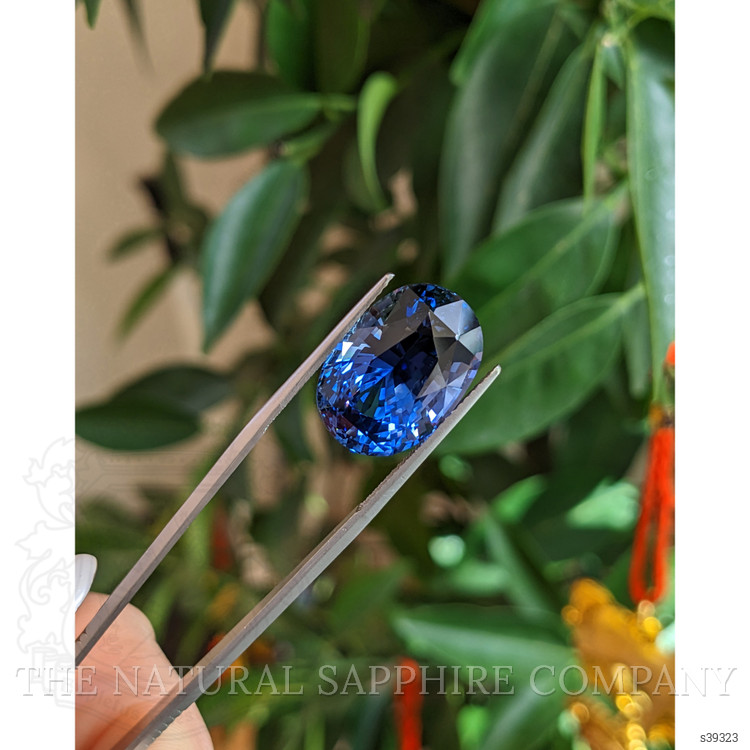 18.95 Ct. Blue Sapphire from Ceylon (Sri Lanka)