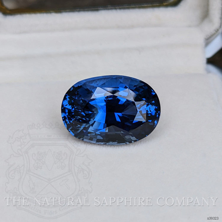 18.95 Ct. Blue Sapphire from Ceylon (Sri Lanka)