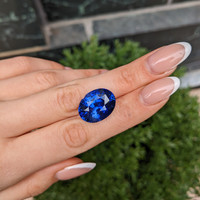 25.61 Ct. Blue Sapphire from Ceylon (Sri Lanka) Life Style