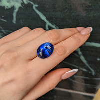 25.61 Ct. Blue Sapphire from Ceylon (Sri Lanka) Life Style