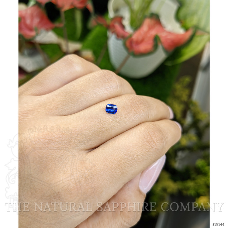 0.46 Ct. Blue Sapphire from Ceylon (Sri Lanka)