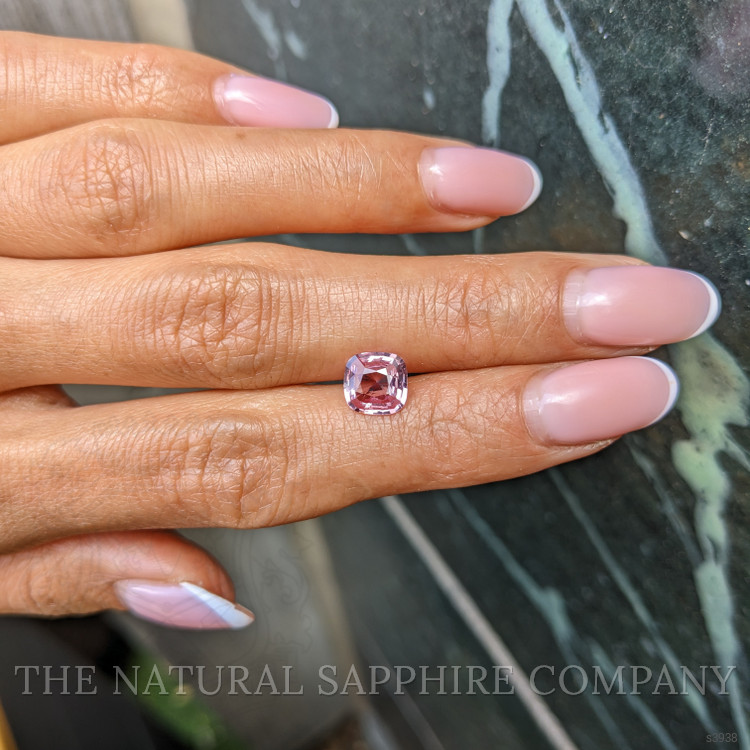 1.59 Ct. Pink Sapphire from Ceylon (Sri Lanka)