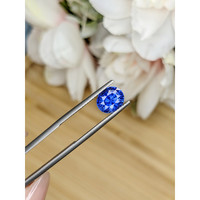 2.65 Ct. Blue Sapphire from Ceylon (Sri Lanka) Life Style