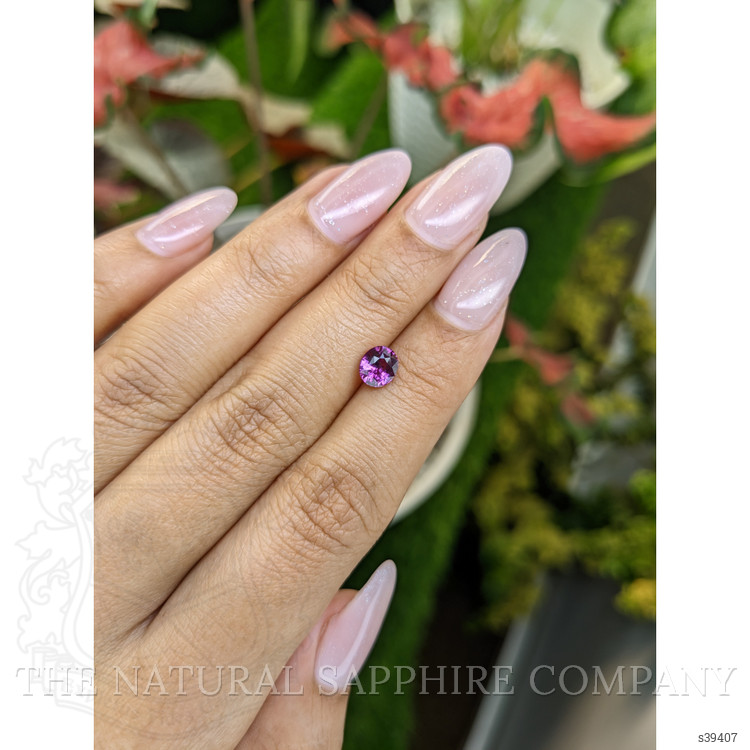 1.07 Ct. Purplish Pink Sapphire from Ceylon (Sri Lanka)