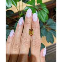 2.31 Ct. Yellowish Brown Sapphire from Ceylon (Sri Lanka) Life Style