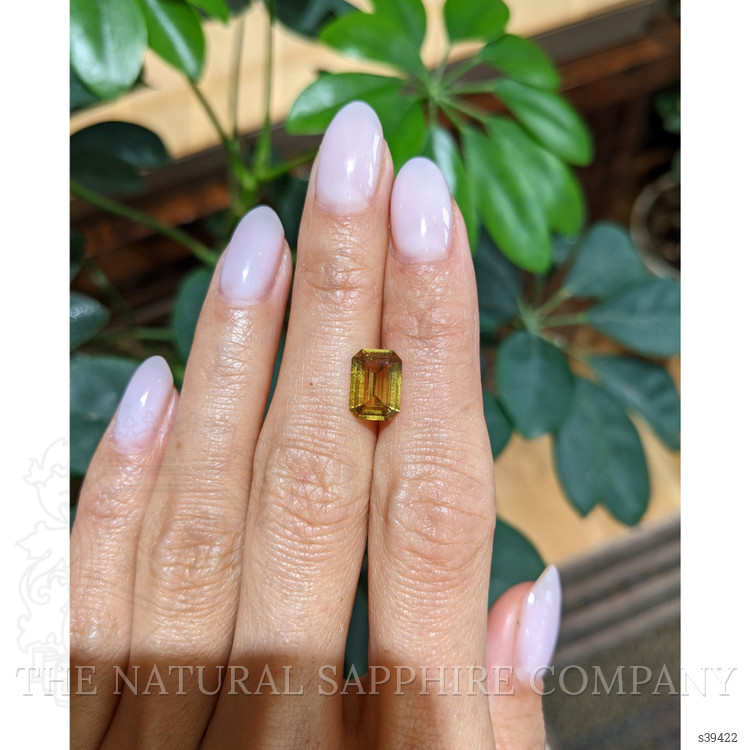 2.31 Ct. Yellowish Brown Sapphire from Ceylon (Sri Lanka)