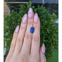 8.17 Ct. Blue Sapphire from Ceylon (Sri Lanka) Life Style