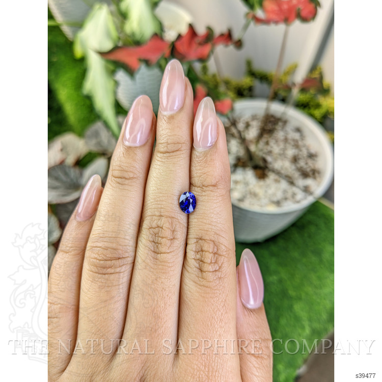1.04 Ct. Violet Sapphire from Ceylon (Sri Lanka)