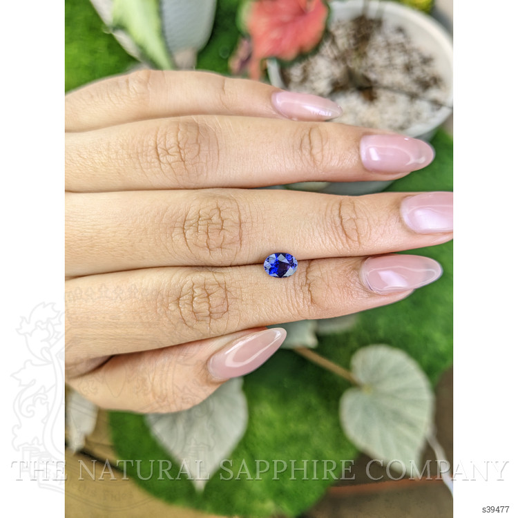 1.04 Ct. Violet Sapphire from Ceylon (Sri Lanka)