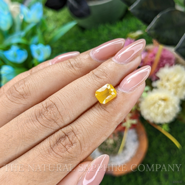 3.01 Ct. Orangish Yellow Sapphire from Ceylon (Sri Lanka)