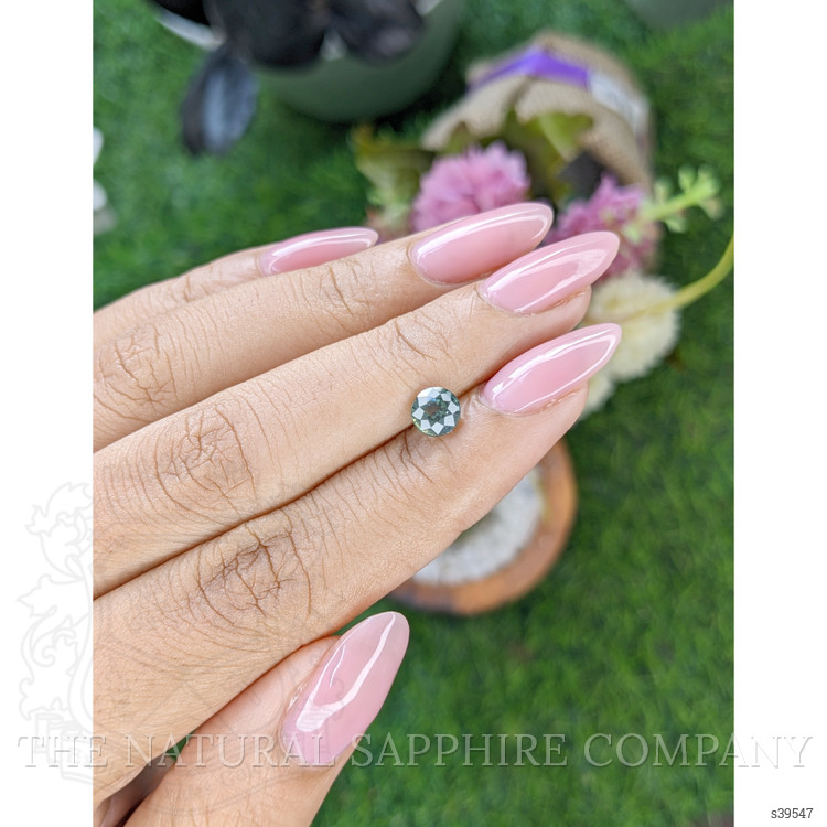 0.98 Ct. Yellowish Green Sapphire from Madagascar