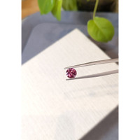 1.67 Ct. Pink Sapphire from Ceylon (Sri Lanka) Life Style