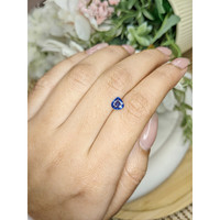 0.70 Ct. Blue Sapphire from Ceylon (Sri Lanka) Life Style