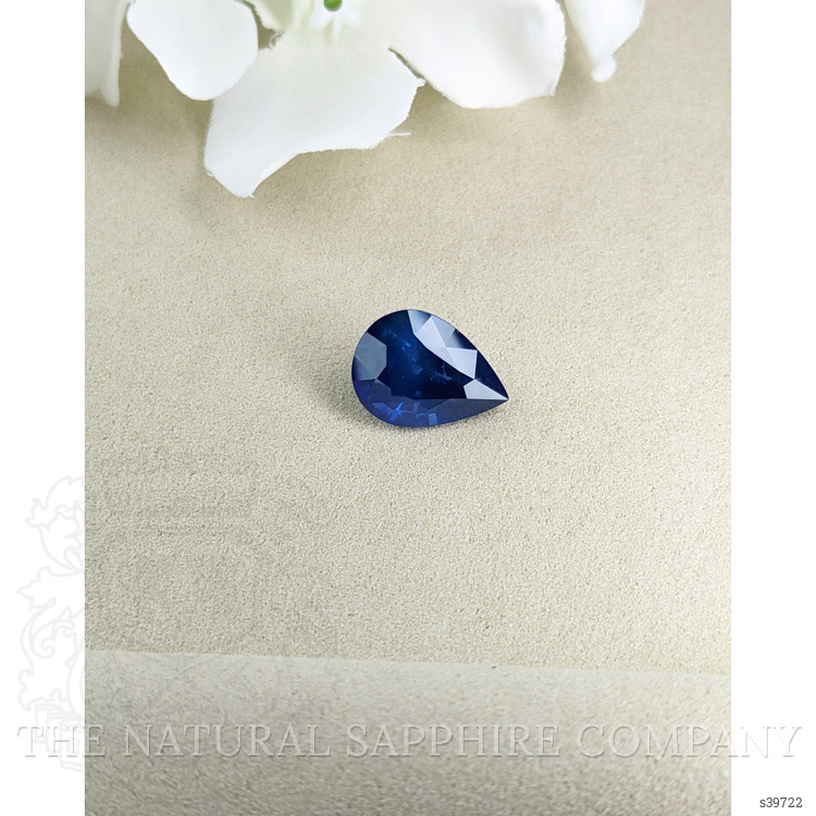 9.87 Ct. Blue Sapphire from Ceylon (Sri Lanka)