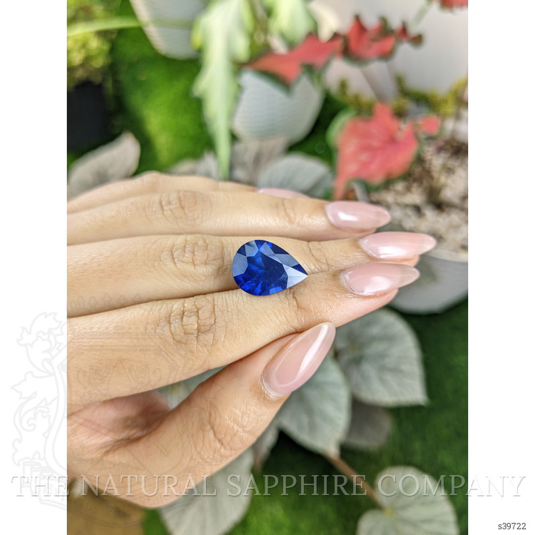 9.87 Ct. Blue Sapphire from Ceylon (Sri Lanka)