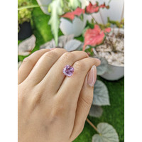 5.19 Ct. Pink Sapphire from Ceylon (Sri Lanka) Life Style