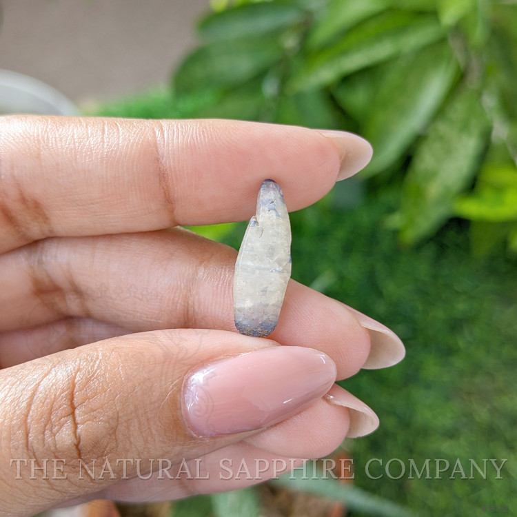 7.00 Ct. Bi Color / Parti Sapphire from Ceylon (Sri Lanka)