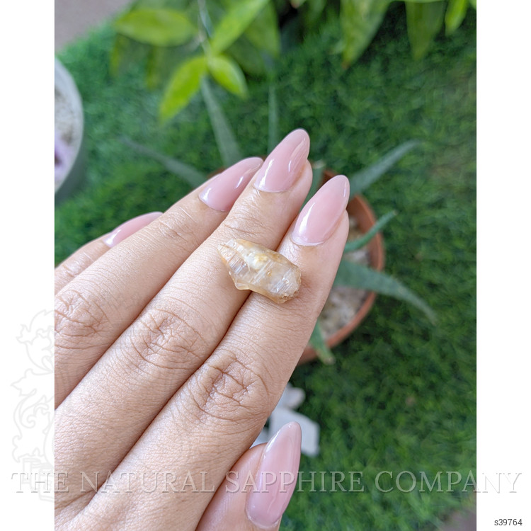 9.59 Ct. White Sapphire from Ceylon (Sri Lanka)