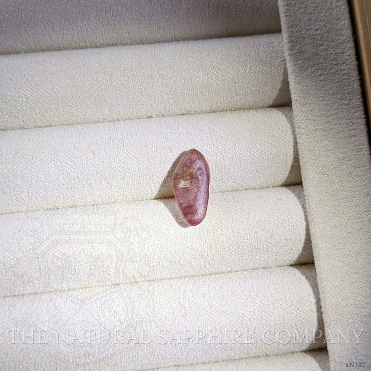 4.45 Ct. Pink Sapphire from Ceylon (Sri Lanka)
