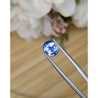 2.50 Ct. Blue Sapphire from Ceylon (Sri Lanka) Life Style