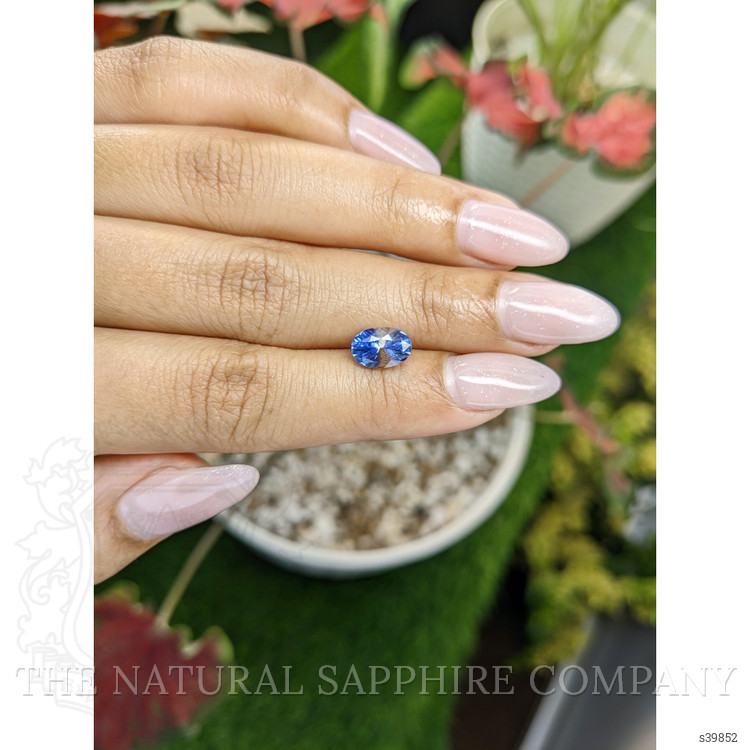 2.23 Ct. Bi Color Sapphire from Ceylon (Sri Lanka)